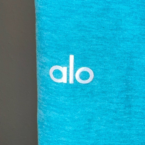 XS 28” High-Waist AloSoft Flow Full Length Blue Quartz Heathered Leggings. - Picture 12 of 17